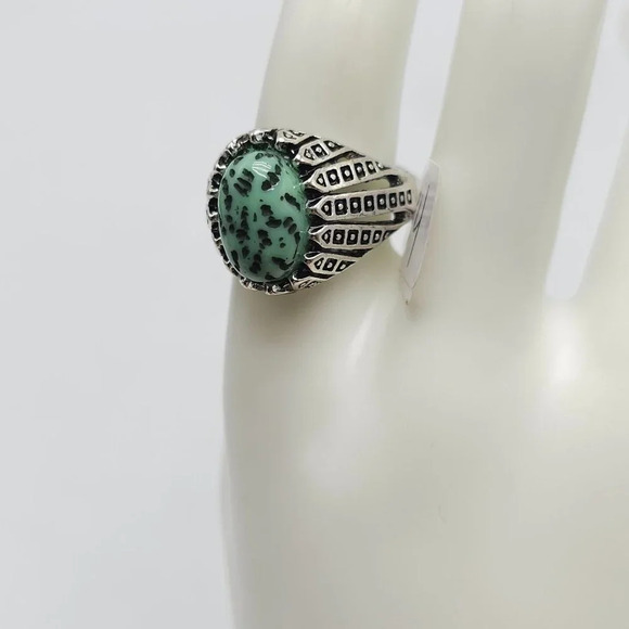 Blue Black Acrylic Dotted Cabochon Silver Tone Dome Ring Size 10.75 Vintage - Picture 3 of 4